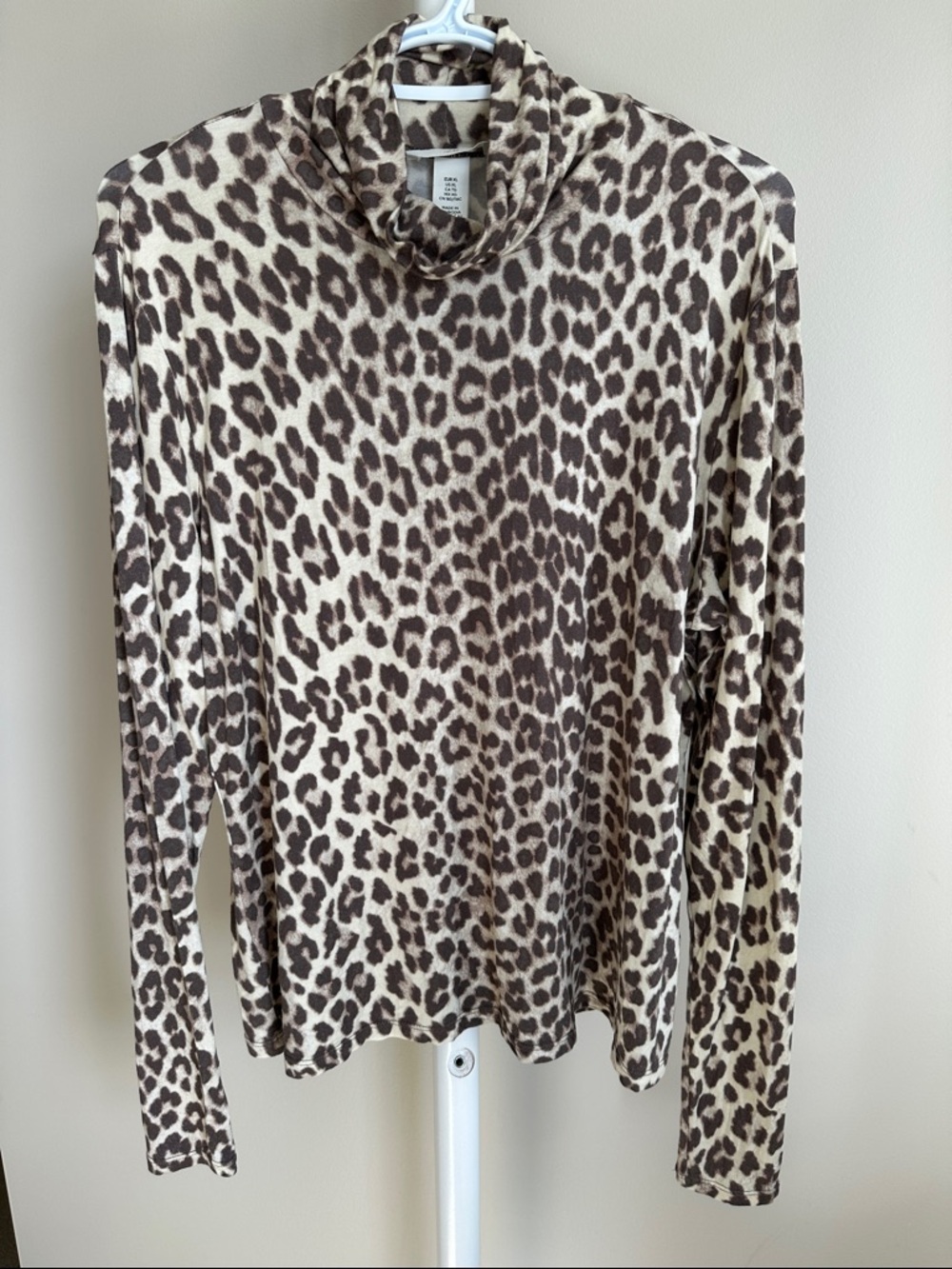 H&M Leopard Print Long Sleeve Turtleneck XL